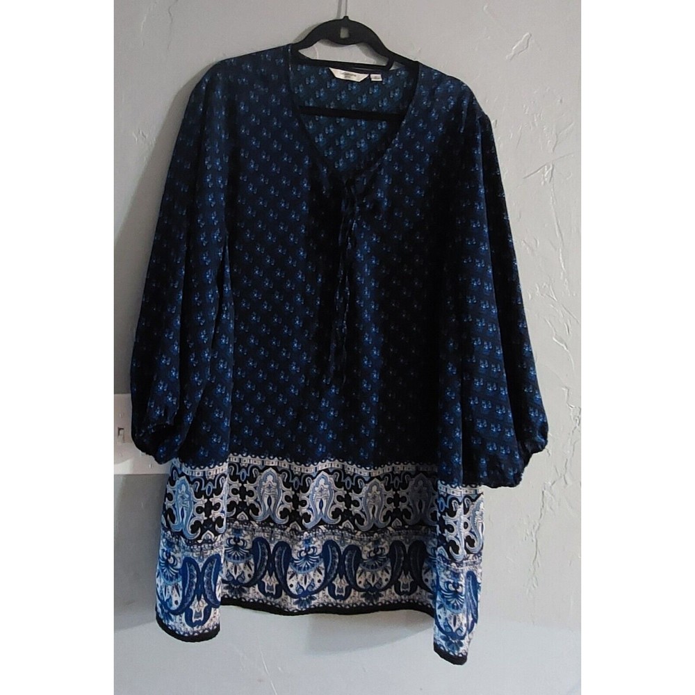 Liz Claiborne Blouse Women 3X,Polyester, 26 Inch Of Armp To Armp,3/4 Sleeve.